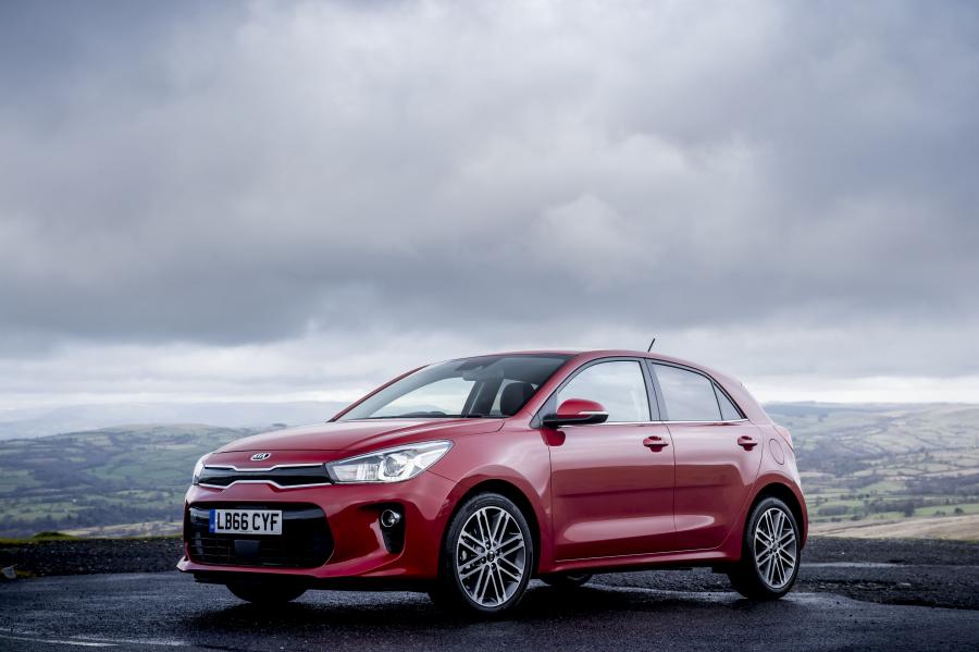 Kia Rio First Edition 2017 года  (UK) (фото 9 из 70)
